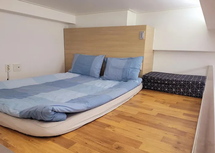 Travel House