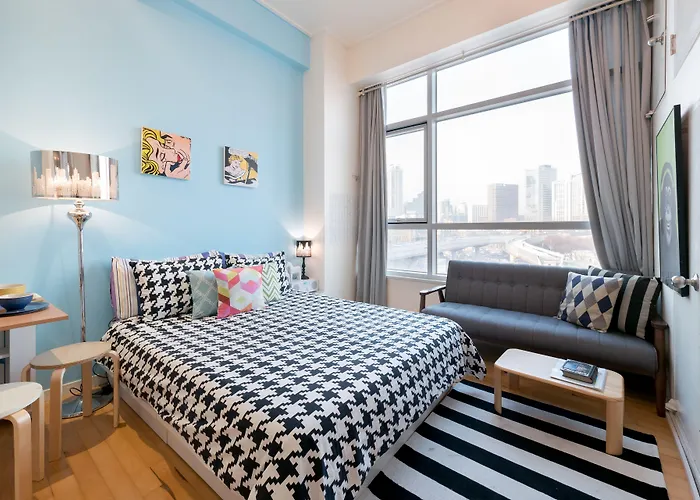 Travel House *