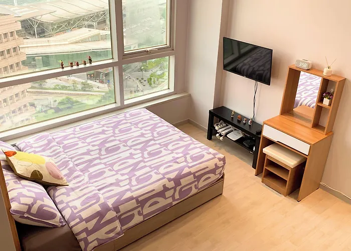 Travel House *